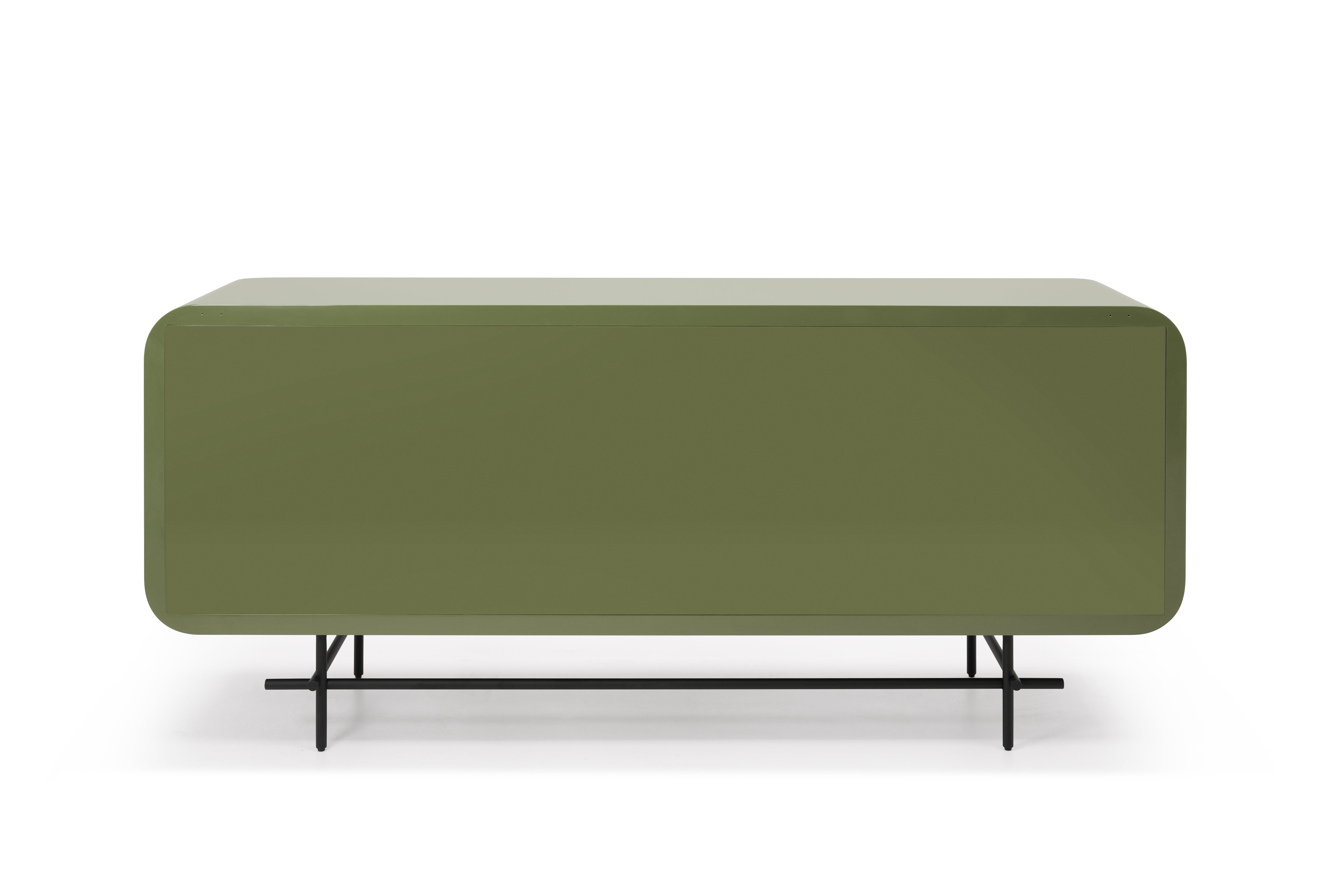Beldon Buffet in Gloss PU
