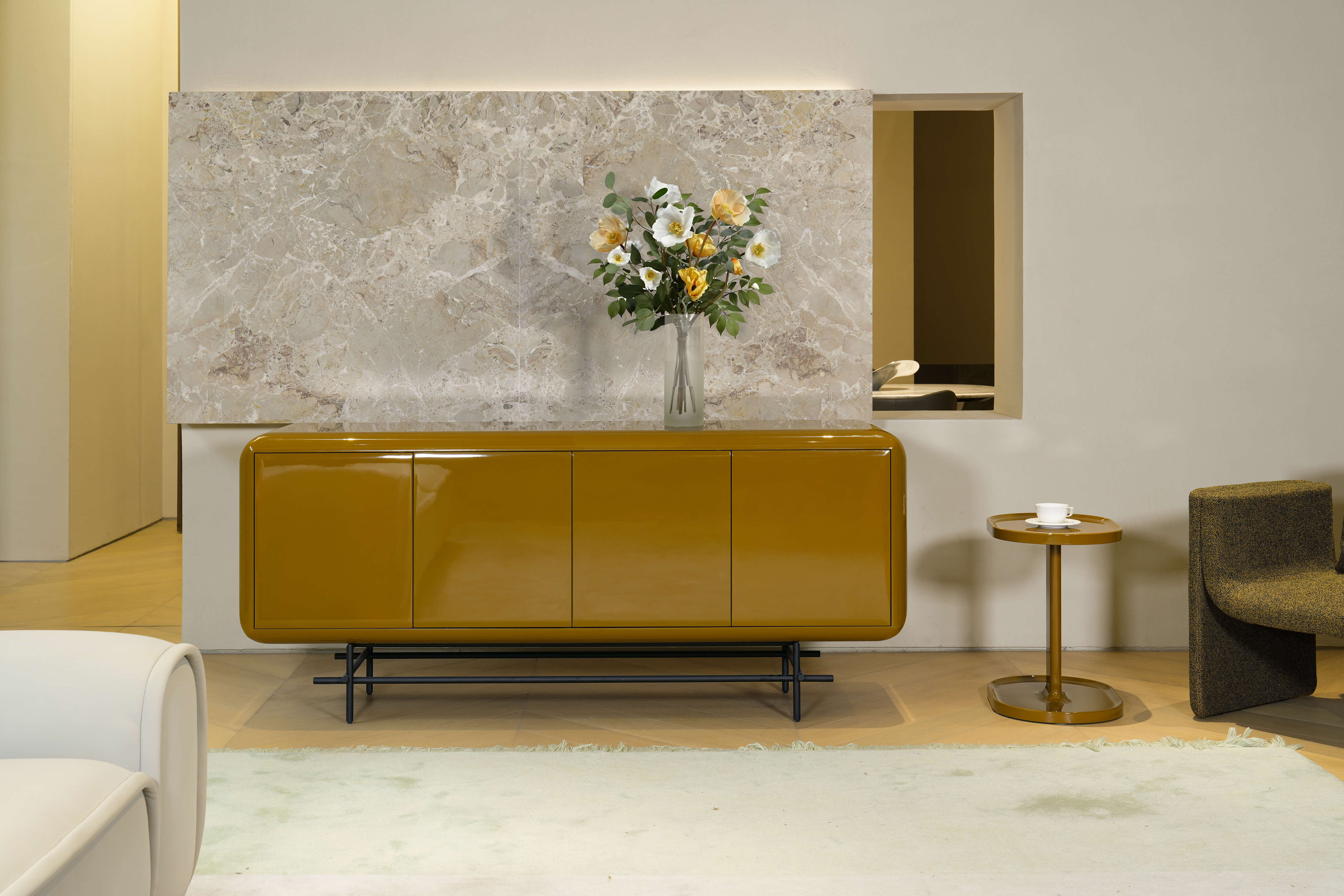 Beldon Buffet in Gloss PU