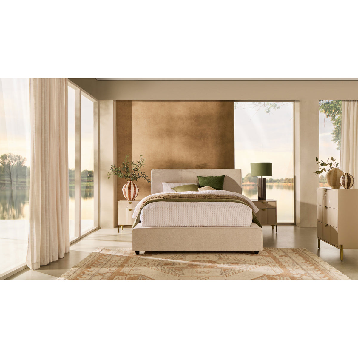 Lottie King Bed