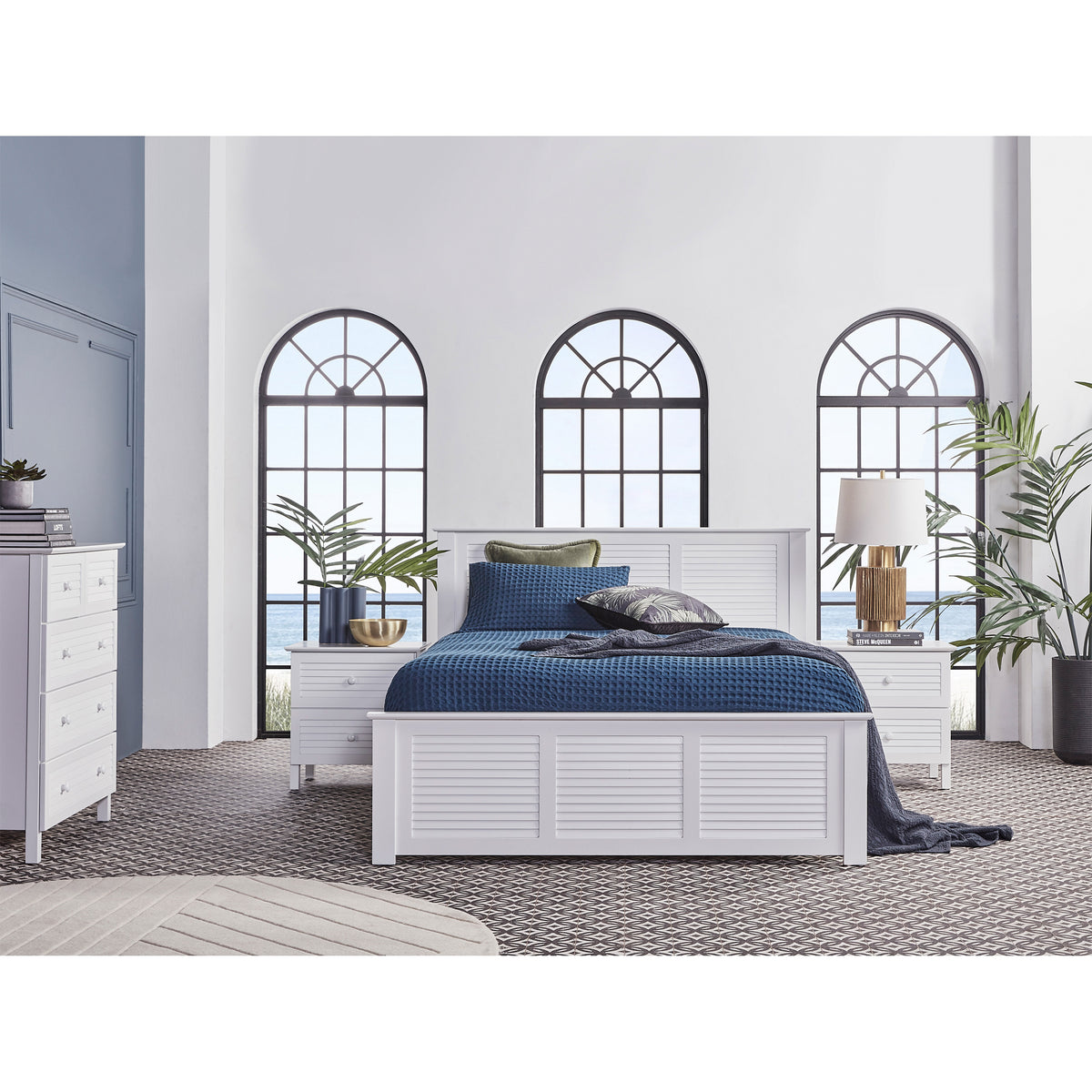 Louvre: Versatile White Bedroom Suite
