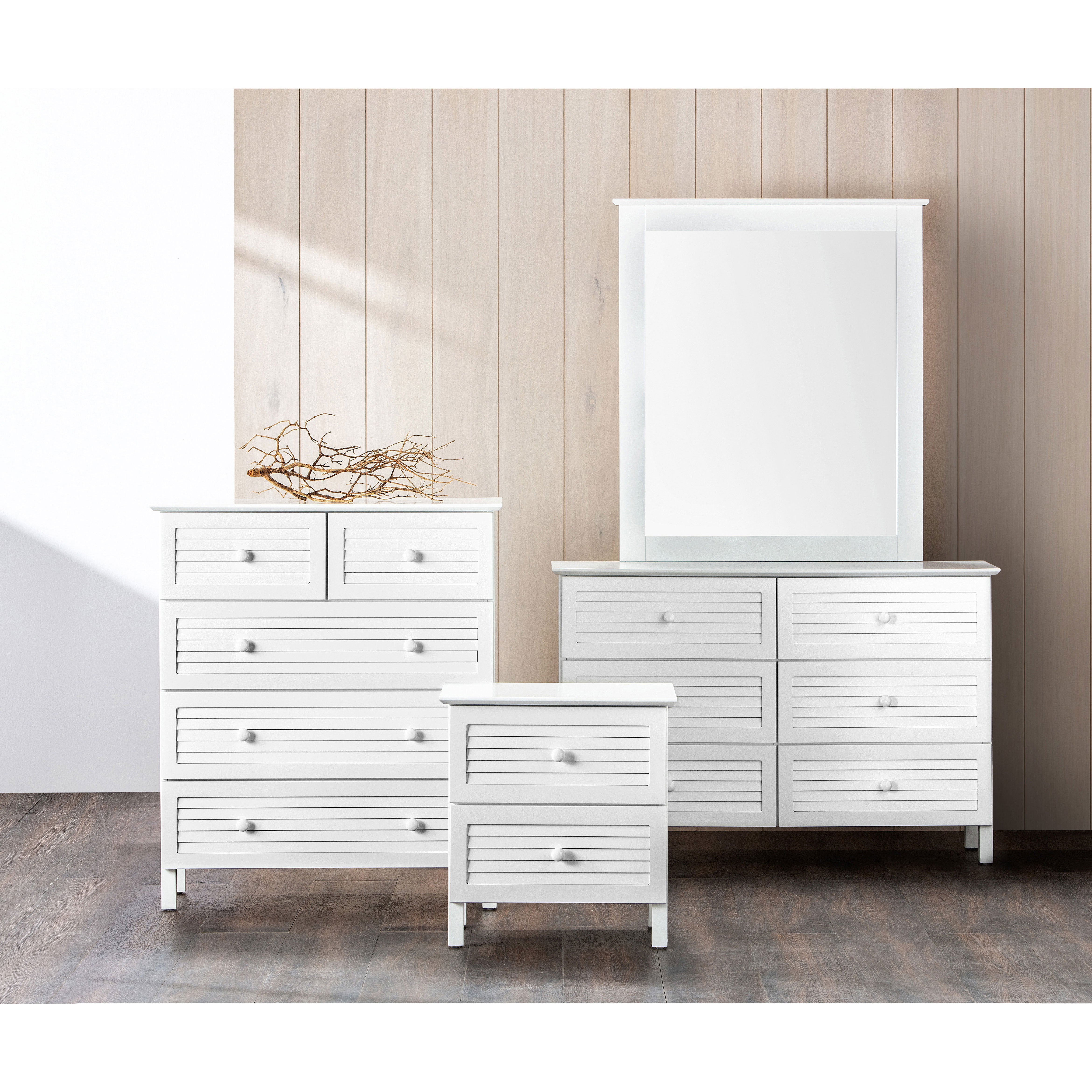 Louvre: Versatile White Bedroom Suite